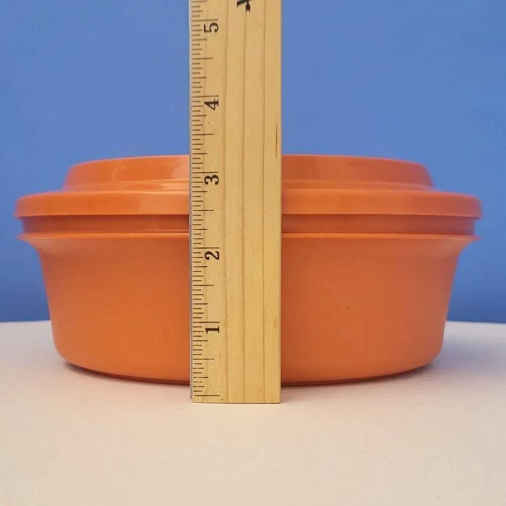 Tupperware vtg seal